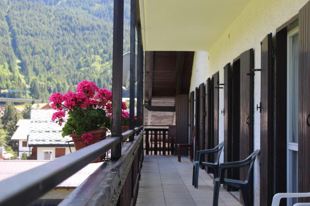 Hotel Casa Per Ferie Beatorosaz à Césane Extérieur photo