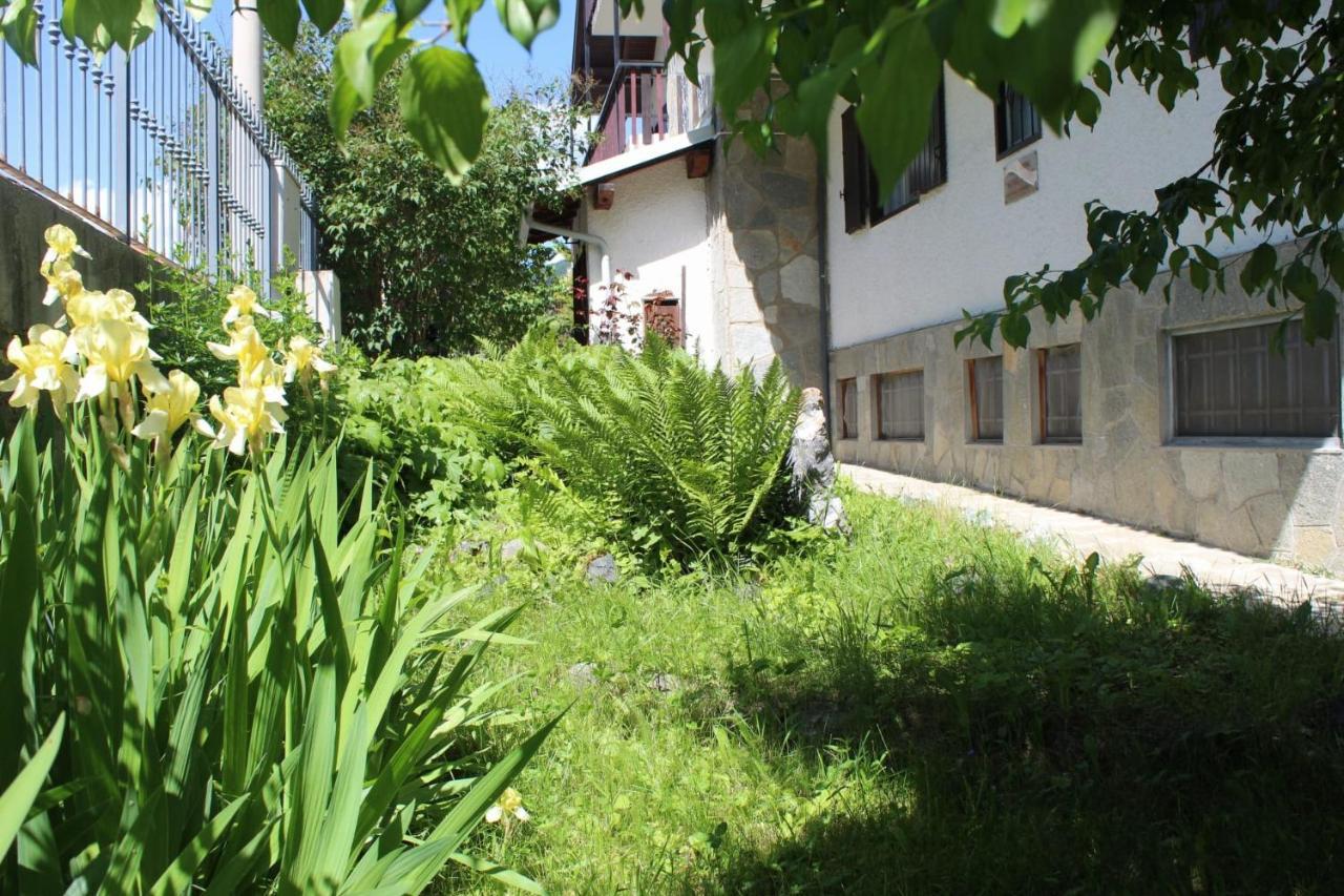 Hotel Casa Per Ferie Beatorosaz à Césane Extérieur photo