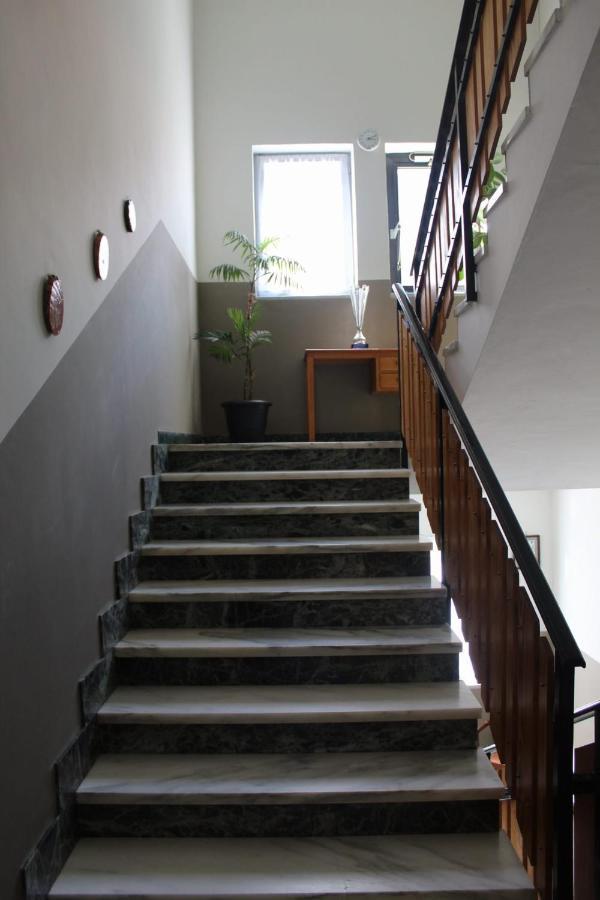Hotel Casa Per Ferie Beatorosaz à Césane Extérieur photo