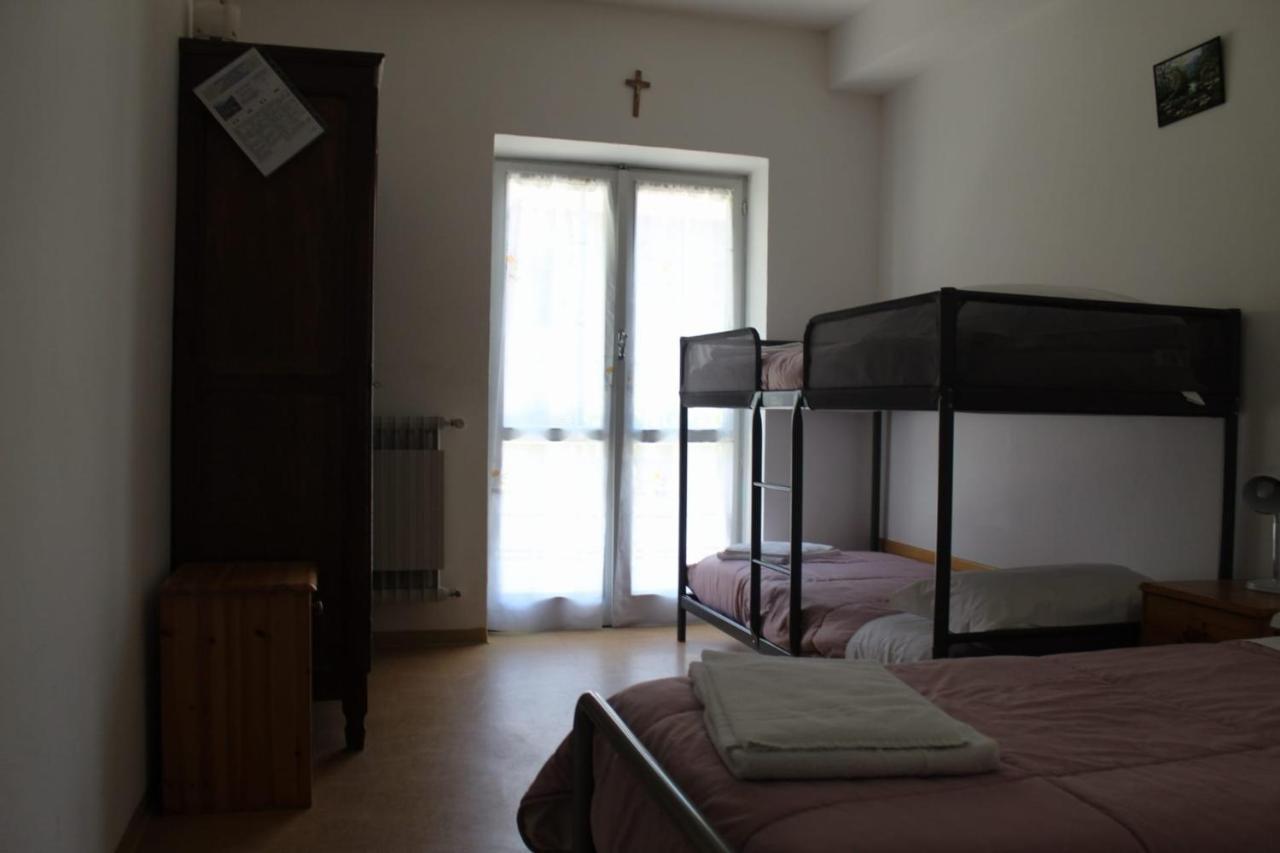 Hotel Casa Per Ferie Beatorosaz à Césane Extérieur photo