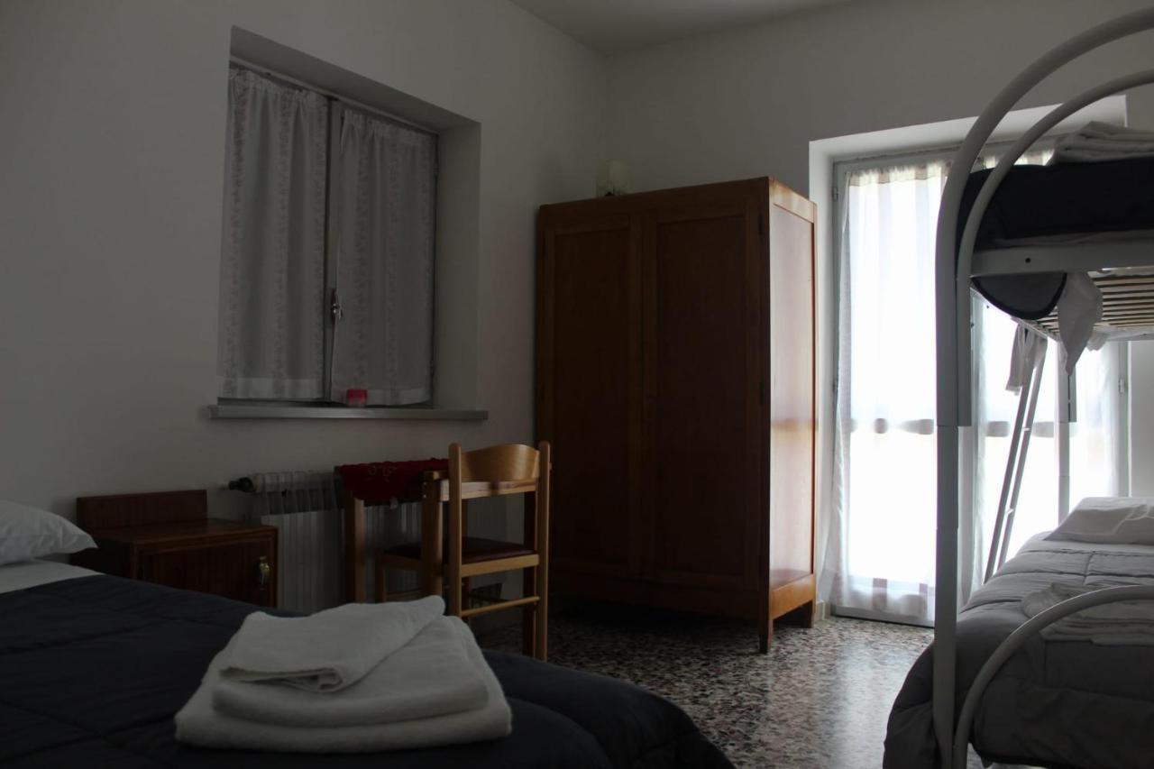 Hotel Casa Per Ferie Beatorosaz à Césane Extérieur photo