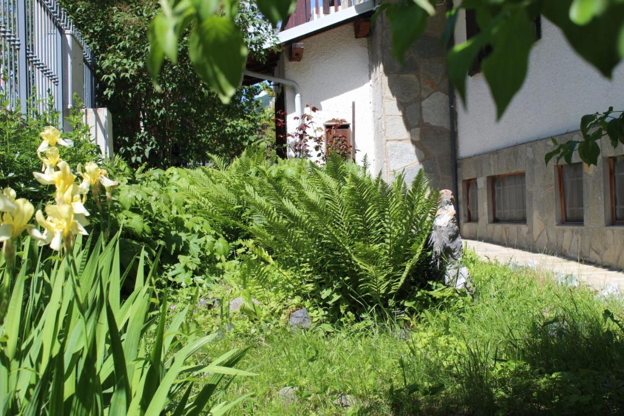 Hotel Casa Per Ferie Beatorosaz à Césane Extérieur photo