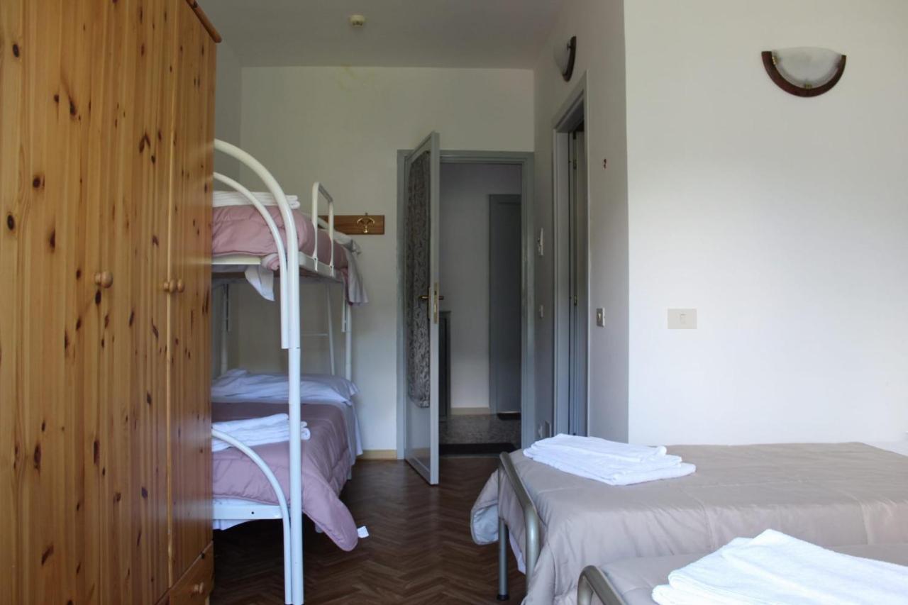 Hotel Casa Per Ferie Beatorosaz à Césane Extérieur photo