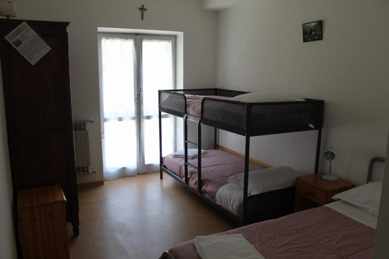 Hotel Casa Per Ferie Beatorosaz à Césane Extérieur photo