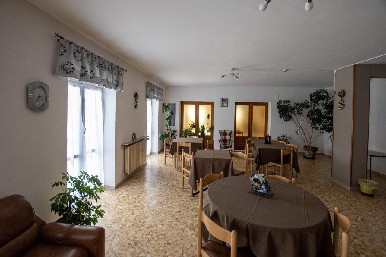 Hotel Casa Per Ferie Beatorosaz à Césane Extérieur photo
