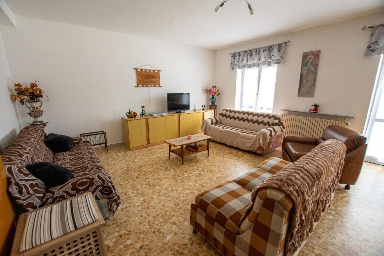 Hotel Casa Per Ferie Beatorosaz à Césane Extérieur photo